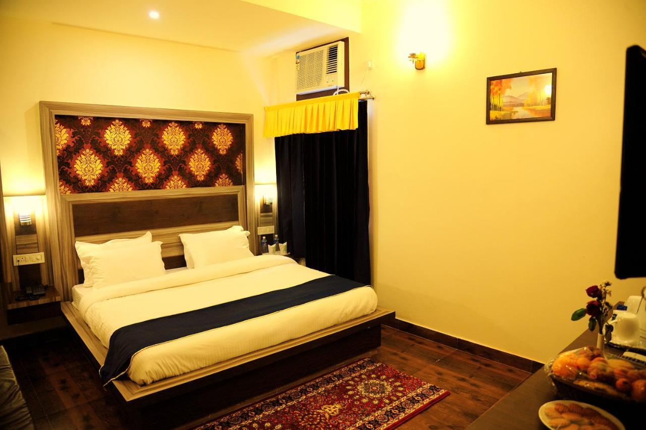 Hotel Grand Sharan Katra  Ngoại thất bức ảnh