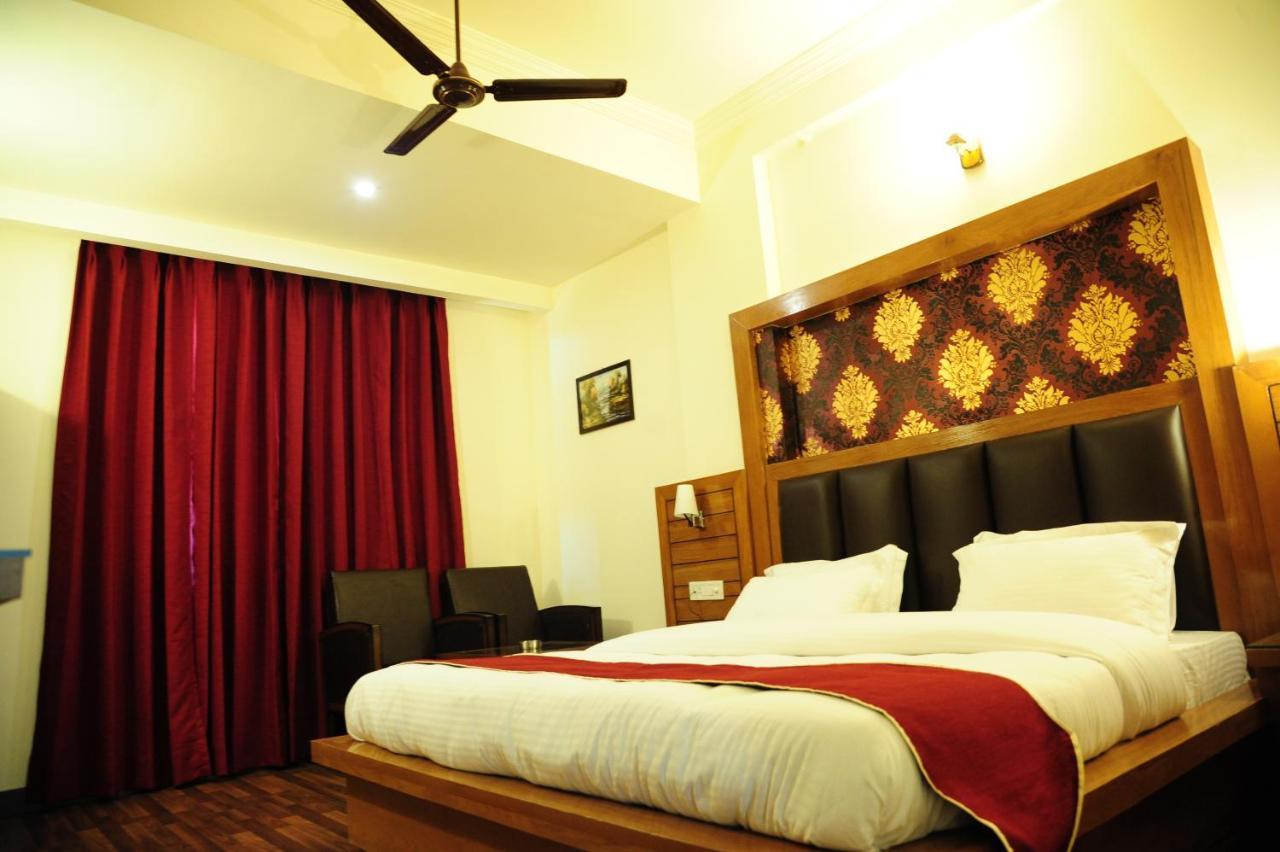 Hotel Grand Sharan Katra  Ngoại thất bức ảnh