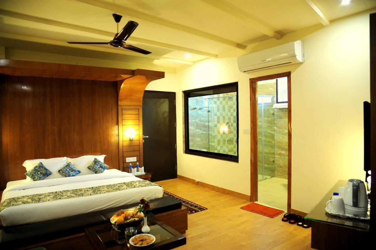 Hotel Grand Sharan Katra  Ngoại thất bức ảnh