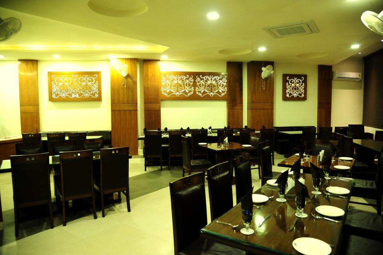 Hotel Grand Sharan Katra  Ngoại thất bức ảnh