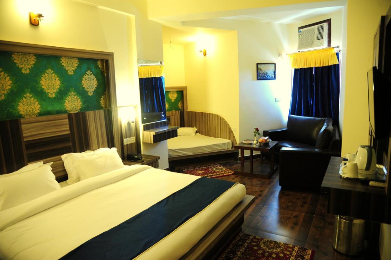 Hotel Grand Sharan Katra  Ngoại thất bức ảnh