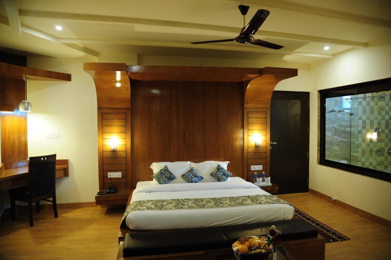 Hotel Grand Sharan Katra  Ngoại thất bức ảnh