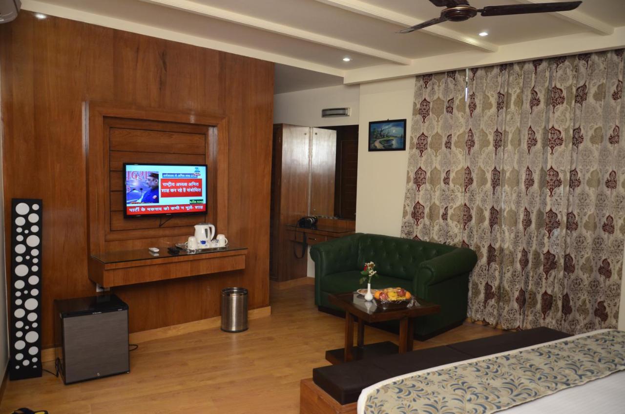 Hotel Grand Sharan Katra  Ngoại thất bức ảnh