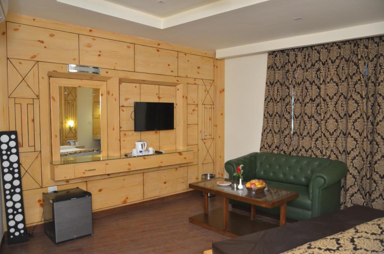 Hotel Grand Sharan Katra  Ngoại thất bức ảnh