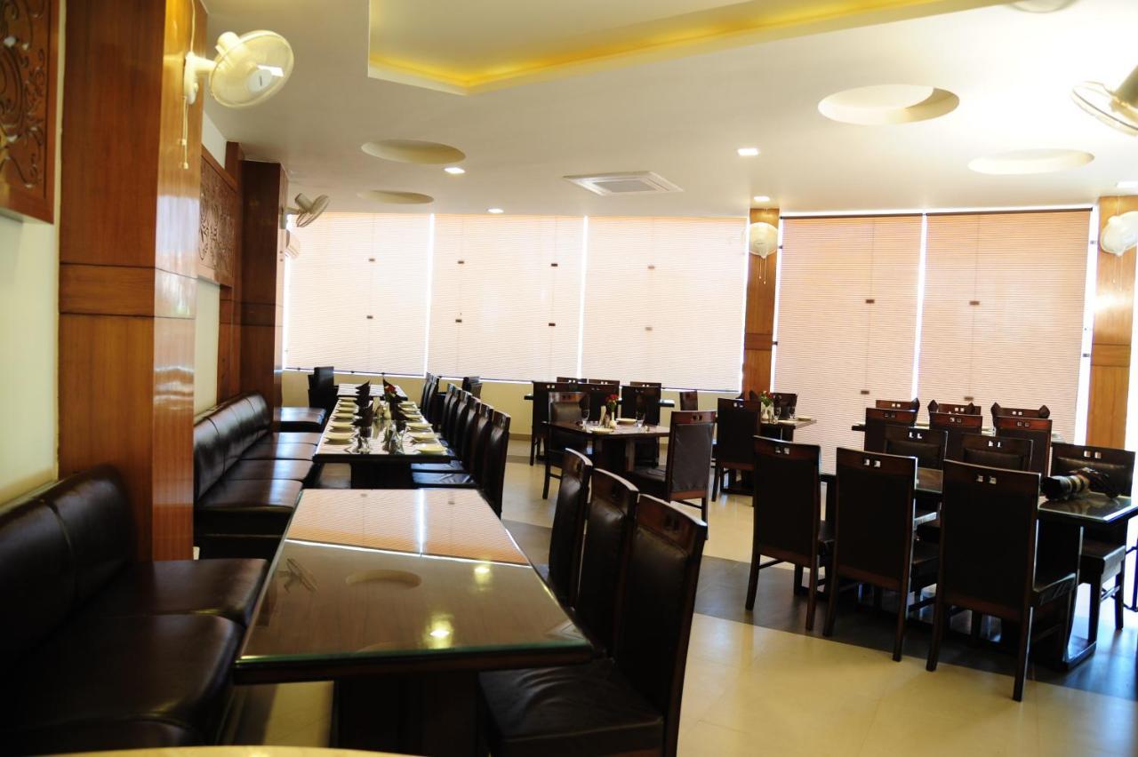 Hotel Grand Sharan Katra  Ngoại thất bức ảnh