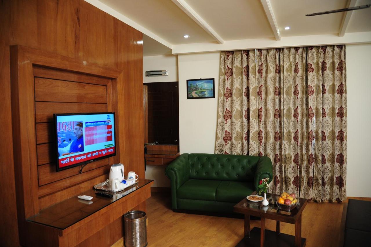 Hotel Grand Sharan Katra  Ngoại thất bức ảnh